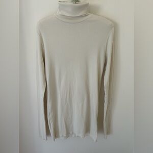 Vintage Ralph Lauren Ribbed Knit Turtleneck Sweater in Cream  
Size: Large 
EUC